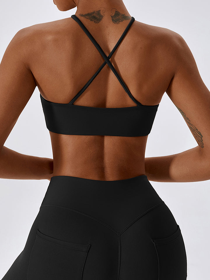 Cropped Halter Neck Sports Bra Trendsi